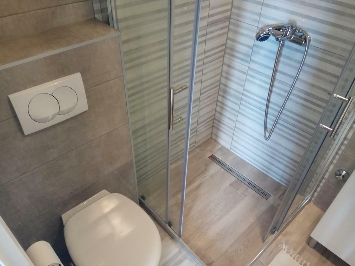 Adriatic - Apartment With Jacuzzi Sobra Bagian luar foto
